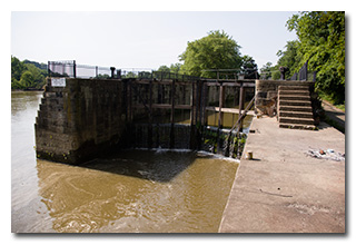 A view of Lock #10 -- click to enlarge