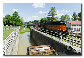 Whitewater Valley Rail Road train