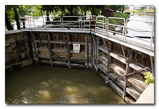 A view of Lock #10 -- click to enlarge
