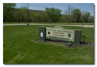 'Welcome to Muskingum River Parkway State Park Launch Ramp'