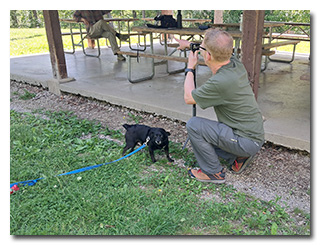 Tom records a video