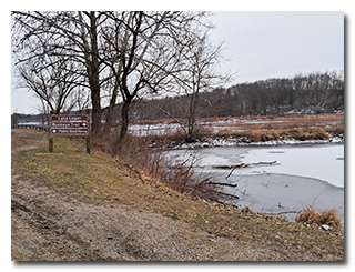 Sign pointing to Buckeye Trail