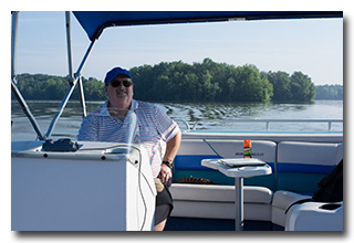 Captain Jeff at the hem--click to enlarge